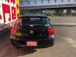 さらにブレーキ・エネルギー回生システムを採用し燃料消費量の低減。低燃費に一役買っています。