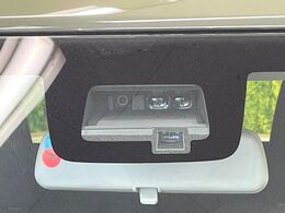 【スズキ　セーフティサポート】走行中に前方の車両等を認識し、衝突しそうな時は警報とブレーキで衝突回避と被害軽減をアシスト。より安全にドライブをお楽しみいただけます。