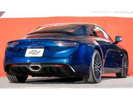 実際にお乗りのオーナーの評価が非常に高いアルピーヌA110。