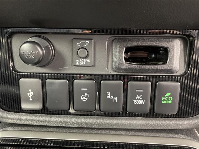 【運転席操作部】快適なドライブを楽しむための機能が装備されています！運転席から触れるので、使いやすいです！除菌プランいれていただくと、さらに清潔で安心していただけます！