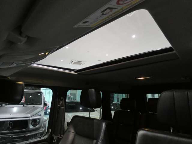【AVIXIMPORT東大阪へようこそ】この度は弊社人気車両をご覧頂き誠に有難う御座います！当店は高品質！低価格！車両装備！3拍子揃った車種をご用意してます！