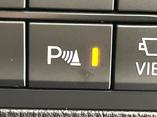 【クリアランスソナー】バンパーに付いたセンサーが障害物を検知！一定の距離に近づくとアラートで教えてくれます♪狭い駐車スペースや車庫入れ時も安心ですね☆