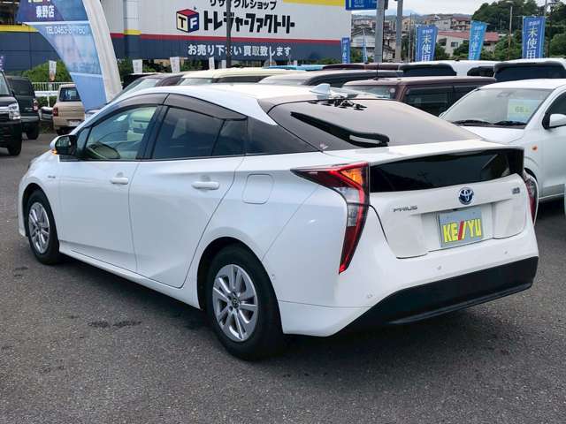 公的機関「（財）日本自動車査定協会」の基準を採用。日本オートオークション協議会「走行距離管理システム」で距離に不正が無いかもチェック済みです。