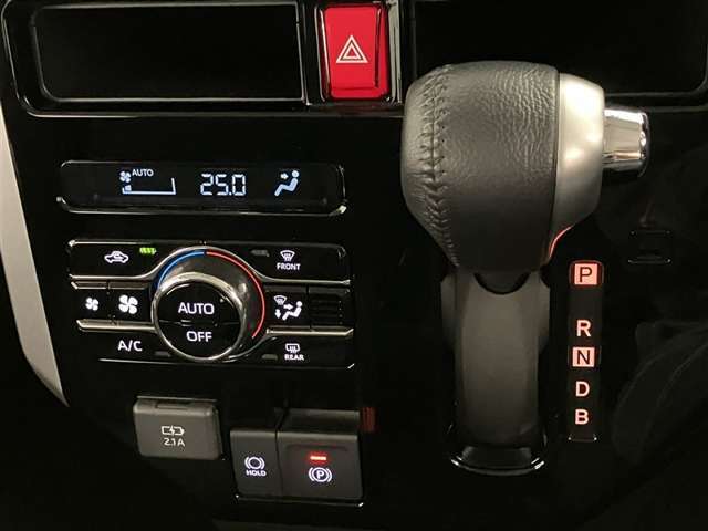 シンプルな操作で的確なシフトチェンジを可能にするゲート式シフトレバーを採用。☆詳しくは無料通話0078-6003-827541　相模原ICすぐ