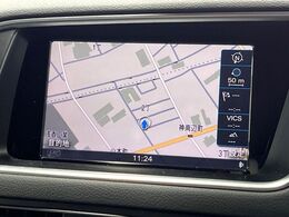 ●純正ナビ:一体感のあるナビは、高級感ある車内を演出してくれます。オーディオ機能も充実しておりますので、運転もより楽しめます♪