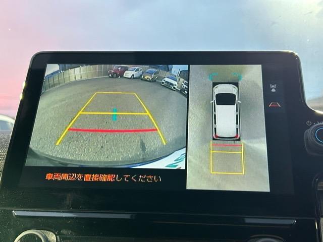 【　全方位カメラ　】上から見下ろしたように駐車が可能です。安心して縦列駐車も可能です♪