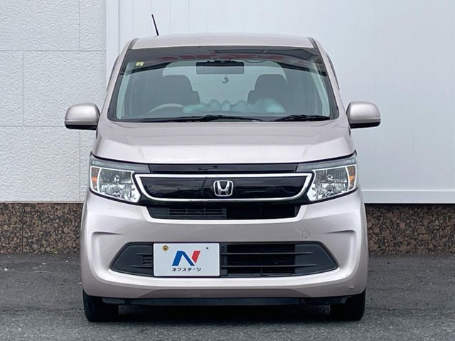 弊社では、全車『修復歴なし』のお車のみ取り扱っております。専任バイヤーによる厳選した仕入れの後、入庫後の車両チェックを行い、ネクステージが認定した高品質な中古車をご提供しております。