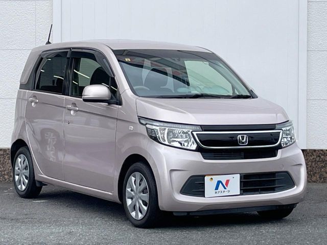 大好評のボディコーティング「弾スプラッシュコート」もご納車までに施工可能。通常のガラスコートと異なる、耐久年数6年の無機質ガラスコーティングが、ボディをキレイな状態に保ってくれます。