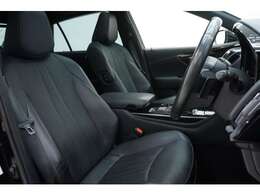 流石はクラウン！内装も豪華な仕上がりとなっております！使用感も少なく綺麗な状態です！