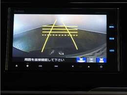 ◆バックカメラ◆リバースにするだけで映ります、後方の安全確認や、狭い駐車場での車庫入れ、雨の日や夜間など視界の悪い時に便利です！安全にバックする為には欠かせない装備です。