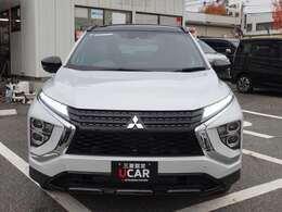 LEDヘッドライトとフォグランプが暗い道でも明るく照らしてくれます！安心してドライブが出来ます！