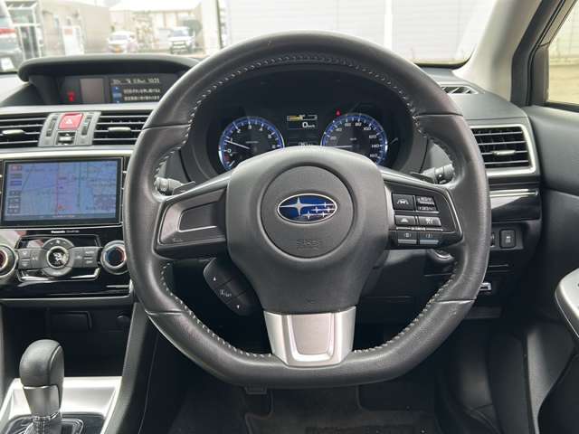 ハンドルの画像です。店舗にて現車の確認もいただけますので、お電話で在庫のご確認の上是非ご来店くださいませ！！！