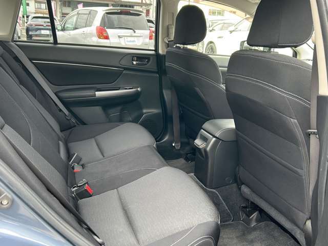【セカンドシート】2列目も広々お乗りいただけます♪店舗にて現車の確認もいただけますので、お電話で在庫のご確認の上是非ご来店くださいませ！！！ワクワクするクルマ選びをご提案します！