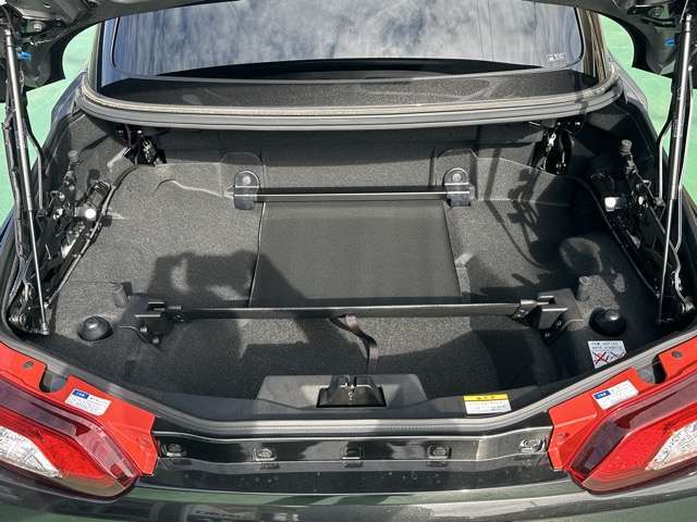 ★修復歴車一切ありません！それどころか、弊社の仕入在庫につきましては、フェンダー、ボンネット、ドアパネル等の交換歴、修理歴のある車両は基本的に仕入れを行いませんので高品質な車両のみ在庫で揃えています！