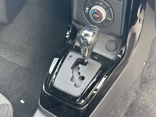 ★納車前に、専属のクリーニングスタッフが、ピッカピカにクリーニングして納車いたします！もちろん、ピッカピカの状態でお渡しするクリーニング費用も支払総額に含まれています！