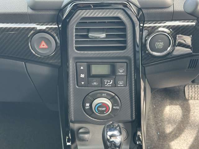 ★全国陸送費定額キャンペーンも実施中！★全国何処でも陸送会社がご自宅までお車をしっかりとお届します！陸送費につきましてはお気軽にお問合せください！※納車時ご来店いただければ、納車費用はかかりません！