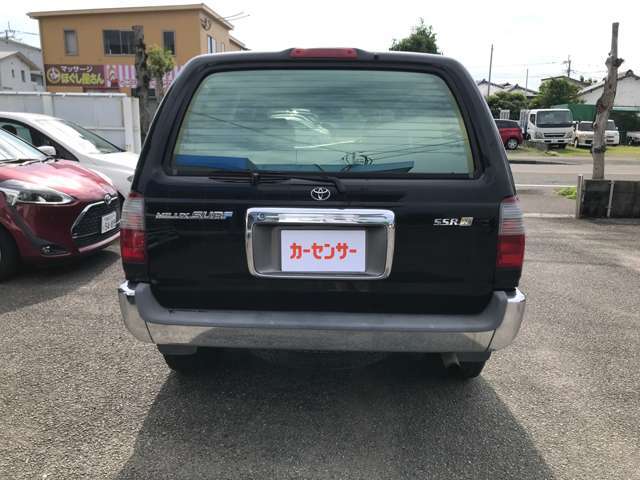年式相応ですが、納車時にはできる限りキレイに納車させていただきます。どうしても気になるところ等ありましたら、低価格にてお直しいたしますので、何なりとお申し付けください。