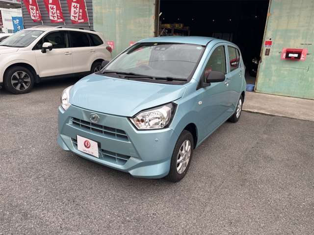 すごく素敵な車両が入庫いたしました。年式は新しく走行距離も少なめです！燃費もいいですよ！