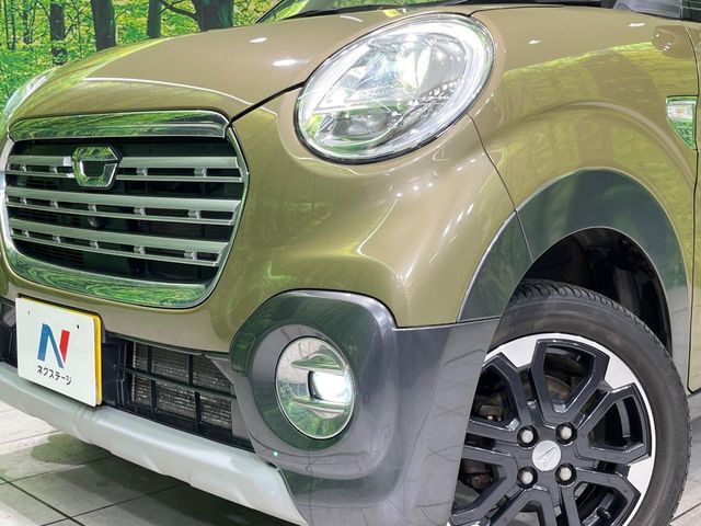 【LEDヘッドライト】悪天候や夜間走行時も良好な視界を確保し安心して運転できる高輝度LEDヘッドライトを装備！点灯速度が早く、消費電力も抑えられています。