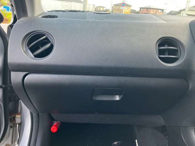 内装や外装も隅々までクリーニングしてからご納車致します♪　中古車でも安心綺麗（＊’▽’）