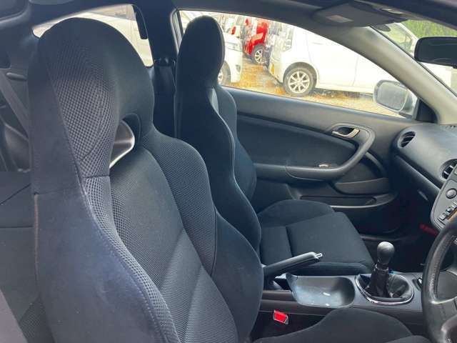 納車時は車内クリーニングも行い安心してお乗りいただけます