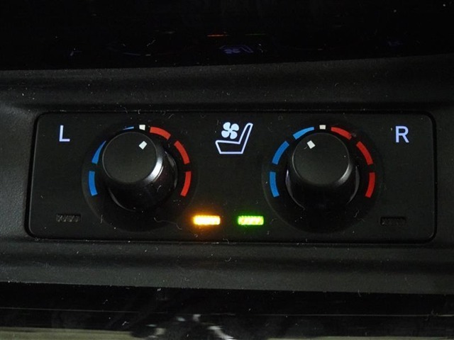 シートヒーターに加えてシートベンチレーションも搭載。寒い時期も暑い時期も快適に過ごせます。