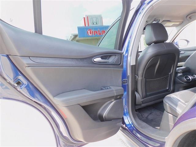 ACC・黒革シート・ディスプレイオーディオ・CarPlay・バックカメラ・ETC・Bluetooth・パワーバックドア・HIDライト・純正18インチAW・コーナーセンサー・シートヒーター・BSM