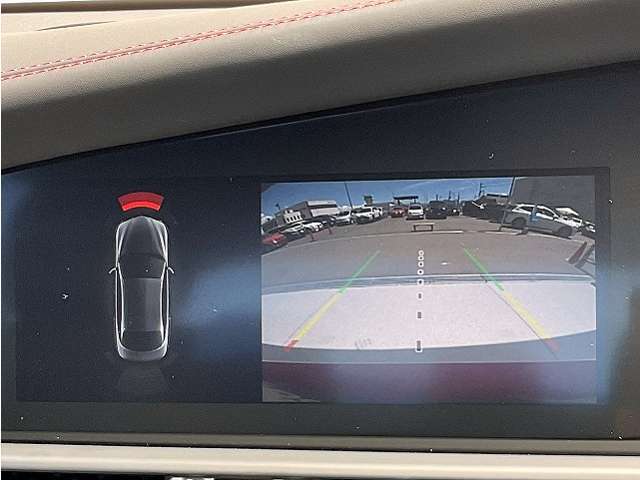 ■駐車するときにバックガイドモニターを見ながら安心して駐車できます！