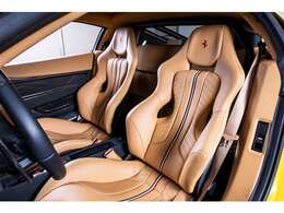 インテリアカラーBeigeになります。