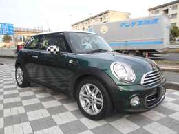 走行距離は47，500kmと年式の割に少ないワンオーナー禁煙車で、内外装・機関系共にコンディションはいいです。しっかりとメンテナンスされていたことがわかる整備記録簿も、ほぼ毎年分残っておりますよ！