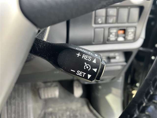 オートクルーズも付いてますので高速道路走行時は便利で楽チンです♪