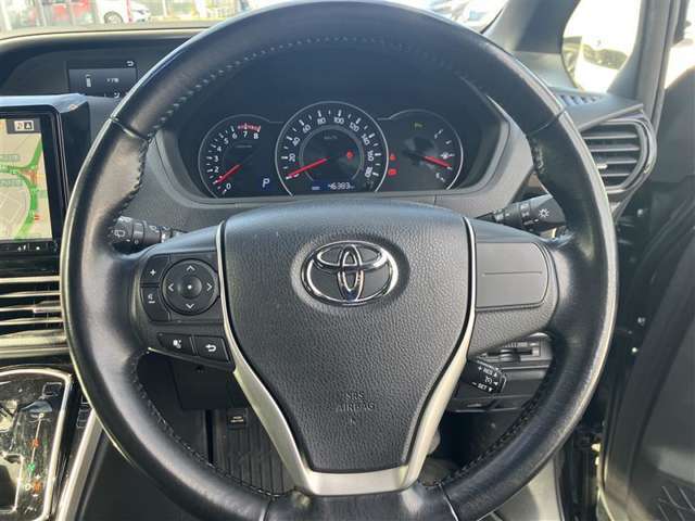 取り回しのし易いステアリング！運転席からの視界はこんな感じです！