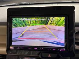 【バックカメラ】駐車時に後方がリアルタイム映像で確認できます。大型商業施設や立体駐車場での駐車時や、夜間のバック時に大活躍！運転スキルに関わらず、今や必須となった装備のひとつです！