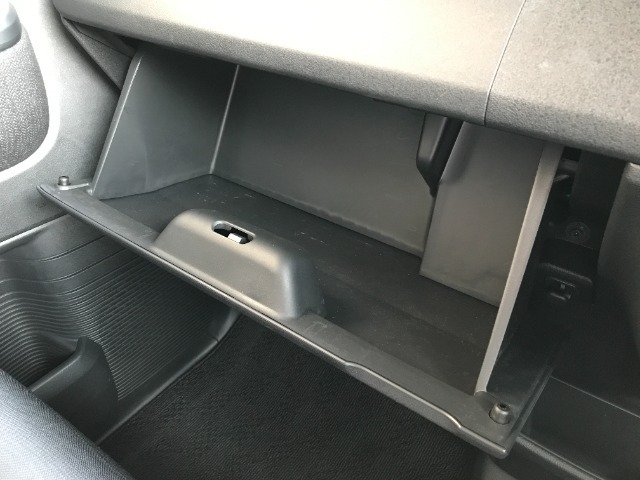 大型のグローブボックスです！