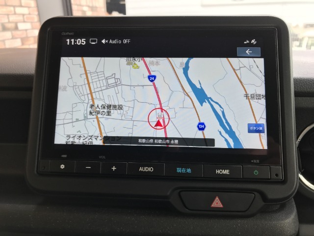 純正ナビが搭載されています。初めての道も安心ですね。Bluetooth接続可能！