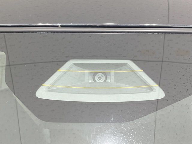 【スズキ　セーフティサポート】走行中に前方の車両等を認識し、衝突しそうな時は警報とブレーキで衝突回避と被害軽減をアシスト。より安全にドライブをお楽しみいただけます。