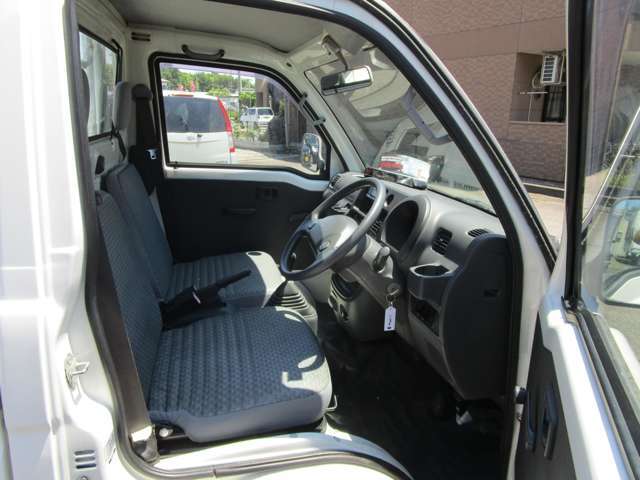 北から南、遠方の方、ドンドンお問い合わせ下さい。国内でしたら、どこでも納車手配致します！お気軽に御相談下さい。フェリーの手配もOKです！！お客様が喜んで頂けるよう頑張ります！！