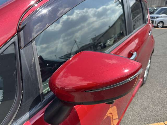 万一の衝突に備えて、いつでも安心して運転できるようエアバックシステムなどの安全装備を標準搭載！！