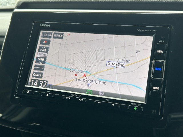 ホンダ純正ナビ付き！独自のインターナビ搭載により、リアルタイムの交通渋滞情報だけでなく、お出掛け先の天気や様々な情報も取得できドライブをよりお愉しみ頂けます！♪