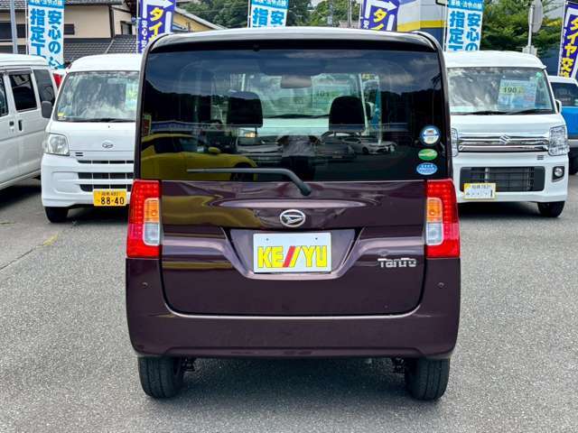 自社陸運局指定工場完備！国家資格車検検査員資格を持った整備士による整備。ステレオ、エアコン等走行に関係のない所も不具合箇所があれば修理してお渡しいたします。