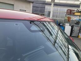 【自動被害軽減ブレーキ機能】　このままでは避けられないと判断した場合、自動で強いブレーキが働きます。衝突の回避または衝突時の被害軽減をサポート致します！