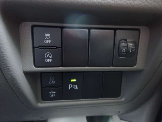 メーカー保証付　AppleCarPlay　バックカメラ　スマートキー　バックセンサー　衝突軽減ブレーキ　ETC　シートヒーター　USBポート　オートライト　LEDヘッドライト