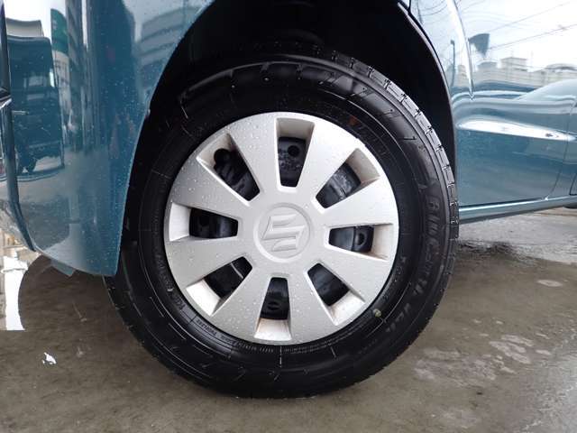 メーカー保証付　AppleCarPlay　バックカメラ　スマートキー　バックセンサー　衝突軽減ブレーキ　ETC　シートヒーター　USBポート　オートライト　LEDヘッドライト