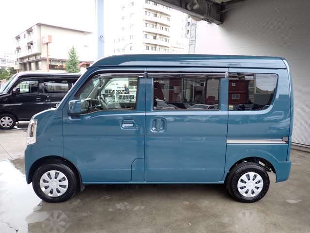 メーカー保証付　AppleCarPlay　バックカメラ　スマートキー　バックセンサー　衝突軽減ブレーキ　ETC　シートヒーター　USBポート　オートライト　LEDヘッドライト