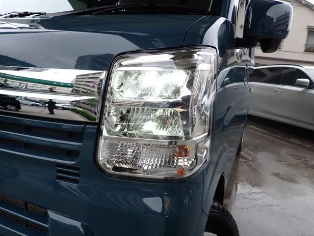 メーカー保証付　AppleCarPlay　バックカメラ　スマートキー　バックセンサー　衝突軽減ブレーキ　ETC　シートヒーター　USBポート　オートライト　LEDヘッドライト