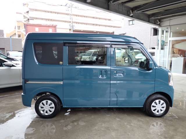 メーカー保証付　AppleCarPlay　バックカメラ　スマートキー　バックセンサー　衝突軽減ブレーキ　ETC　シートヒーター　USBポート　オートライト　LEDヘッドライト