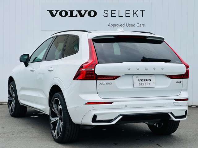 購入後は全国のVOLVO正規ディーラーにてアフターサービスをお受けいただけます。定期点検サービス、延長保証などの有料サービスも手厚くご用意しておりますので、ご不安事はお気軽にご相談下さい。