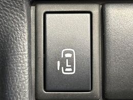 【パワースライドドア】スマートキーや運転席のスイッチでスライドドアの開閉が可能♪電動だから力を入れてドアを開ける必要が無く、小さいお子様でも、重い荷物を持っている時もラクに開け閉めできます♪