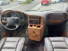 【YMC保証】充実保証！　YMC安心保証は新車保証同等の保証範囲を10年落ちまでの車でも保証します。保証サービスは第三者機関が運営し、安心で安全な仕組みを提供しています。