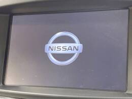 【メーカー純正ナビ】インテリアに溶け込むスタイリッシュな「専用設計」メーカーナビを装備♪視認性や操作性など基本性能にも優れ、より上質なカーライフをお楽しみいただけます。